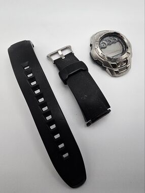Casio G-shock G-7100 Watch with Black Straps For Parts